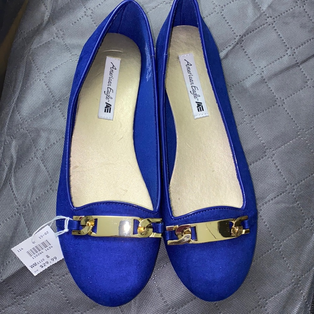 NWT! Faux Suede Flat